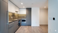 809-2135 Springer Avenue Burnaby, BC V5B 3K4