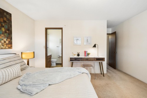2047 52Nd Avenue E, Vancouver, BC 