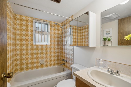 2047 52Nd Avenue E, Vancouver, BC 