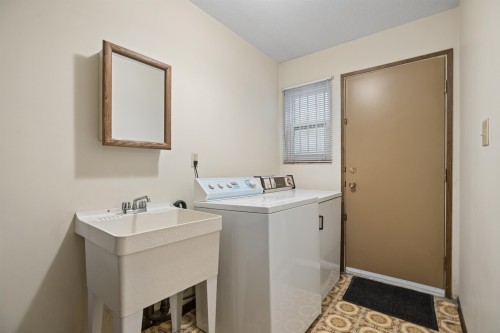 2047 52Nd Avenue E, Vancouver, BC 