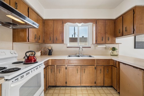 2047 52Nd Avenue E, Vancouver, BC 