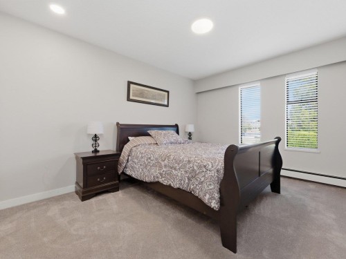 1390 Eastlawn Drive, Burnaby, BC - Indoor Photo Showing Bedroom