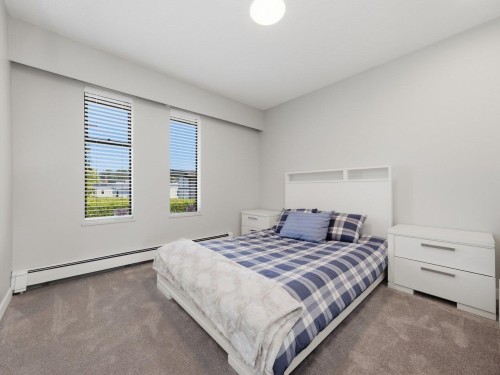 1390 Eastlawn Drive, Burnaby, BC - Indoor Photo Showing Bedroom
