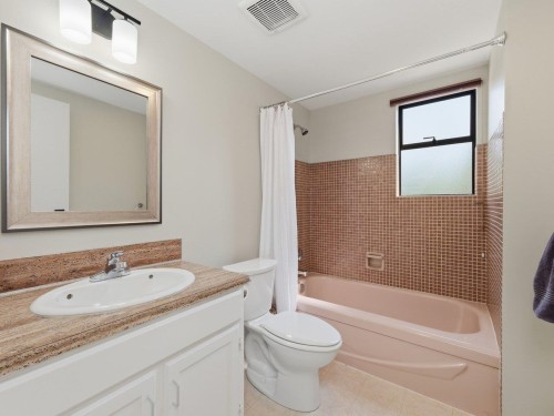 1390 Eastlawn Drive, Burnaby, BC - Indoor Photo Showing Bathroom