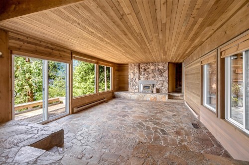 5225 Coombe Lane, Belcarra, BC -  With Fireplace