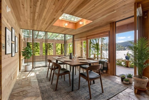 5225 Coombe Lane, Belcarra, BC - Indoor Photo Showing Dining Room