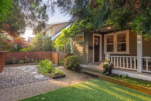 1859 Semlin Drive, Vancouver, BC 