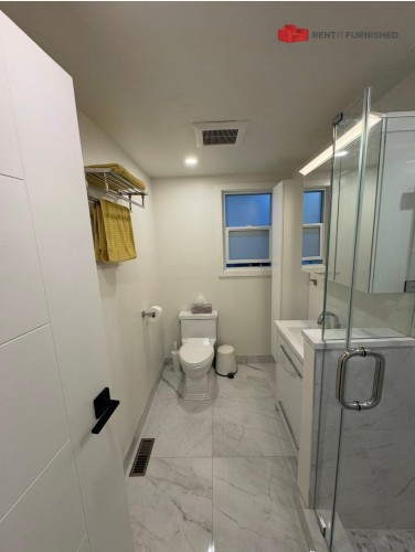 5620 Larson Place, Vancouver, BC 