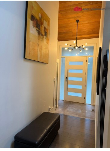 5620 Larson Place, Vancouver, BC 