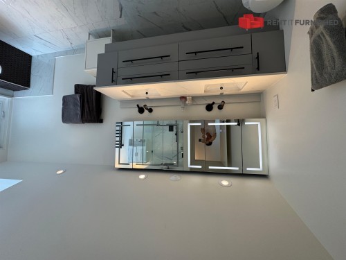 5620 Larson Place, Vancouver, BC 