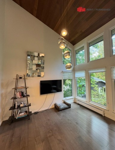 5620 Larson Place, Vancouver, BC 