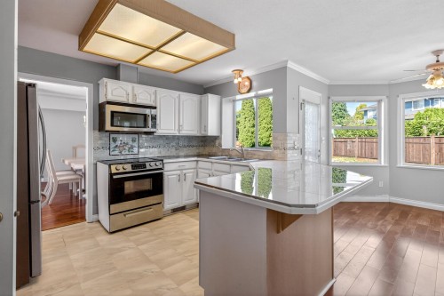 654 Walnut Place, Coquitlam, BC 