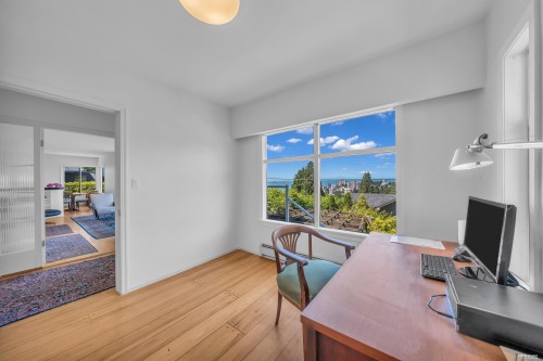 870 Leyland Street, West Vancouver, BC 