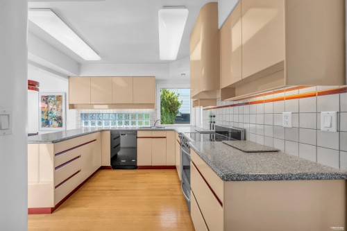 870 Leyland Street, West Vancouver, BC 