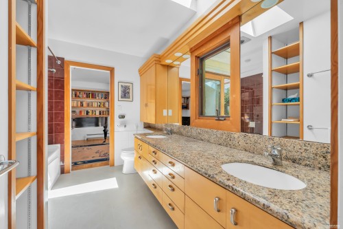 870 Leyland Street, West Vancouver, BC 
