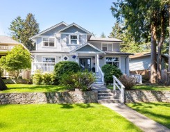 448 Brand Street  North Vancouver, BC V7N 1G1