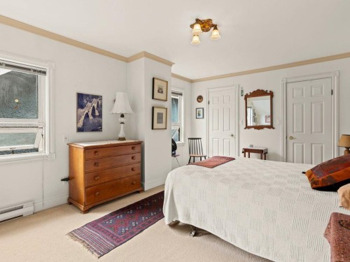3738 24Th Avenue W, Vancouver, BC 