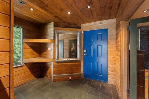 4678 Eastridge Road, North Vancouver, BC 