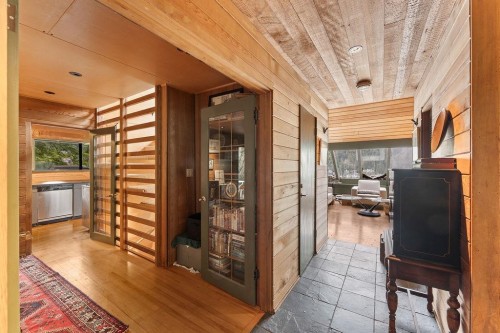 4678 Eastridge Road, North Vancouver, BC 