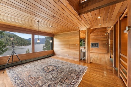 4678 Eastridge Road, North Vancouver, BC 