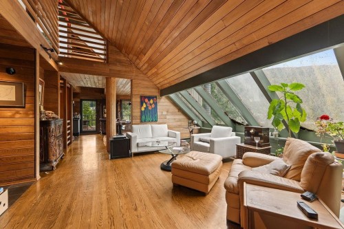 4678 Eastridge Road, North Vancouver, BC 