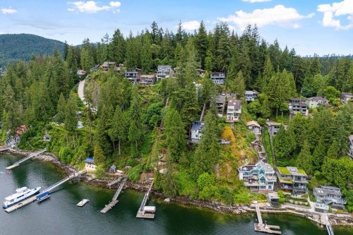 4678 Eastridge Road, North Vancouver, BC 