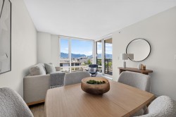 707-238 Broadway W Vancouver, BC V5Y 0L2