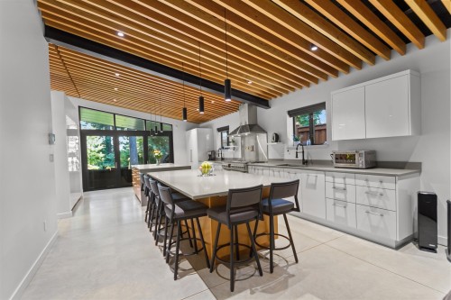 2409 Windridge Drive, North Vancouver, BC 