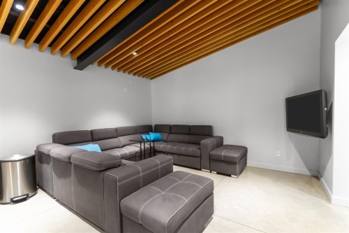 2409 Windridge Drive, North Vancouver, BC 