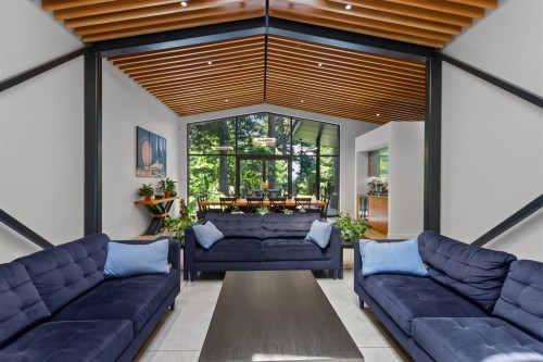 2409 Windridge Drive, North Vancouver, BC 