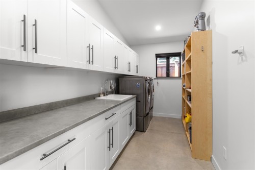 2409 Windridge Drive, North Vancouver, BC 
