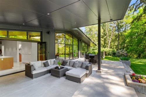 2409 Windridge Drive, North Vancouver, BC 