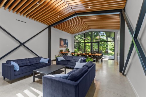 2409 Windridge Drive, North Vancouver, BC 