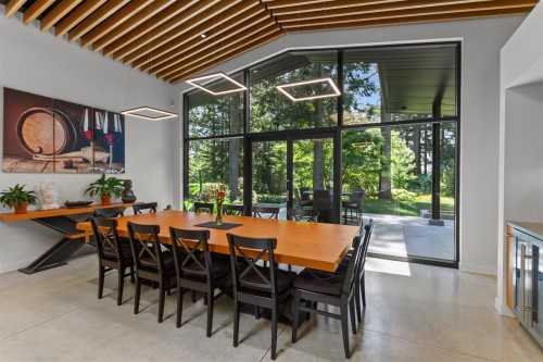 2409 Windridge Drive, North Vancouver, BC 