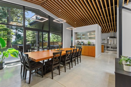 2409 Windridge Drive, North Vancouver, BC 