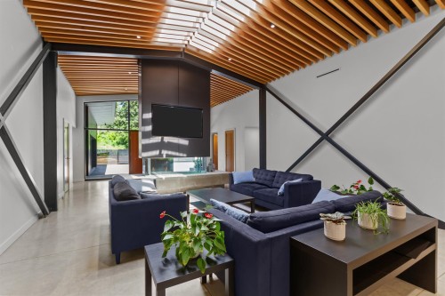 2409 Windridge Drive, North Vancouver, BC 
