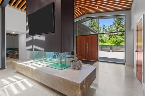 2409 Windridge Drive, North Vancouver, BC 