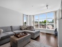 411-3255 Smith Avenue, Burnaby, BC  - Indoor Photo Showing Living Room 