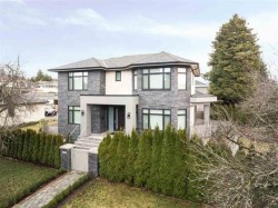 7488 Cartier Street  Vancouver, BC V6P 0E9