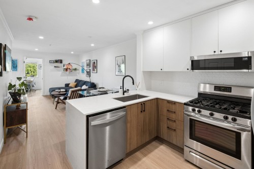 305-688 16Th Avenue E, Vancouver, BC 