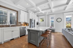 1912 36th Ave W Vancouver, BC V6M 1K8