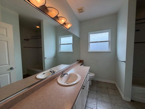 19590 Shingle Bolt Crescent, Pitt Meadows, BC - Indoor Photo Showing Bathroom