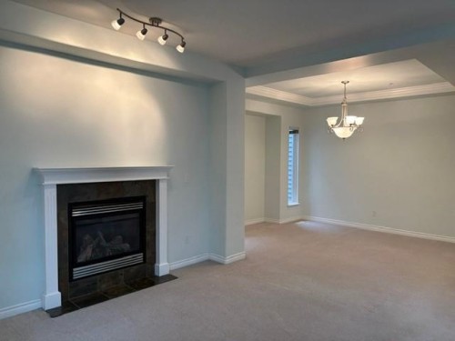 19590 Shingle Bolt Crescent, Pitt Meadows, BC - Indoor Photo Showing Living Room With Fireplace