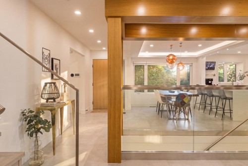 4283 Capilano Road, North Vancouver, BC 