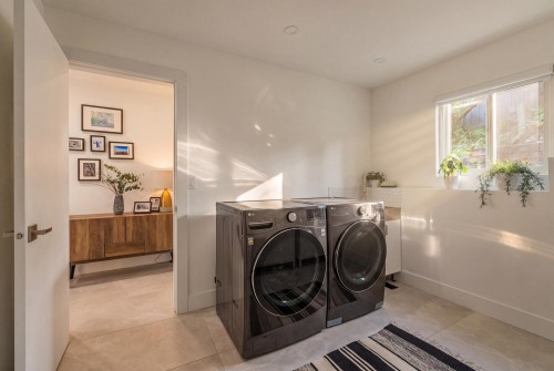 4283 Capilano Road, North Vancouver, BC 