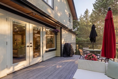 4283 Capilano Road, North Vancouver, BC 