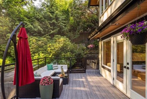 4283 Capilano Road, North Vancouver, BC 