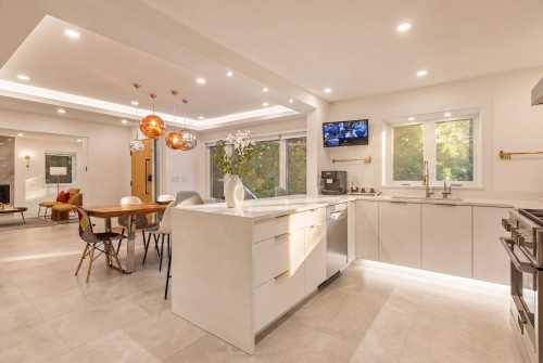 4283 Capilano Road, North Vancouver, BC 