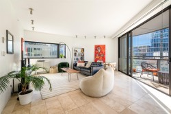 1406-838 Hastings Street W Vancouver, BC V6C 0A6