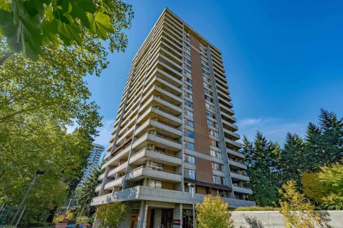 702-3771 Bartlett Court  Burnaby, BC V3J 7G8